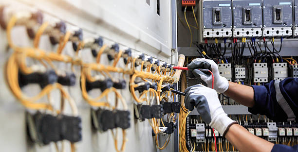 Professional Electrician technician working in Glennville, GA